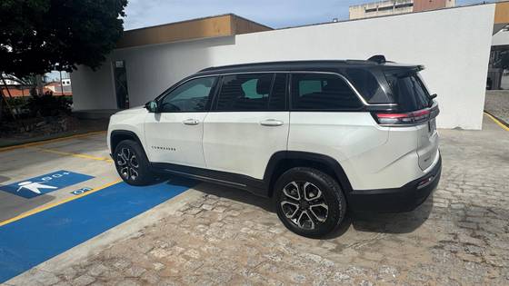 JEEP COMMANDER 2.0 TD380 TURBO DIESEL LIMITED AT9